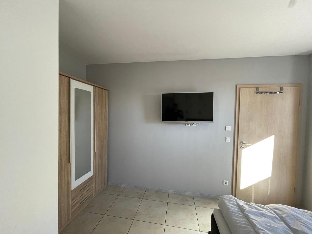 Villa Sara Wohnung Buskam Mit Terrasse Goehren  Luaran gambar