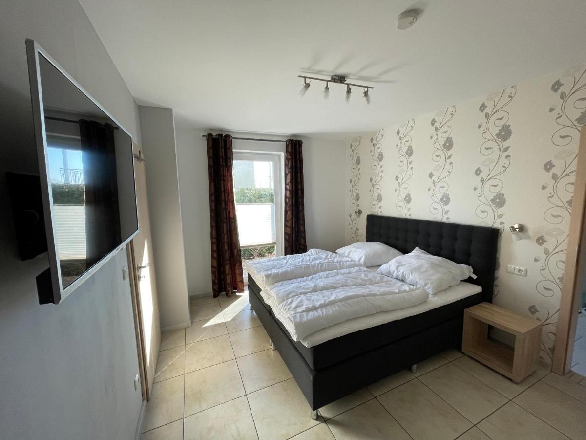 Villa Sara Wohnung Buskam Mit Terrasse Goehren  Luaran gambar